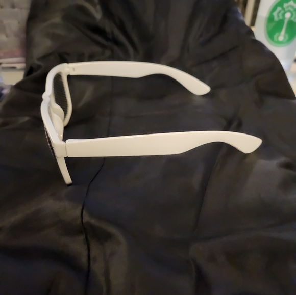 The Chive KCCO Bill Murray Sunglasses - Picture 3 of 3